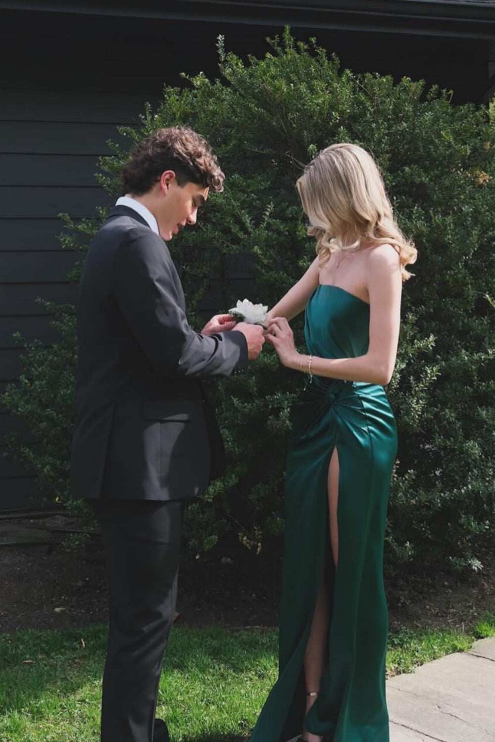 Strapless Emerald Green Twist Column Long Dress with Slit