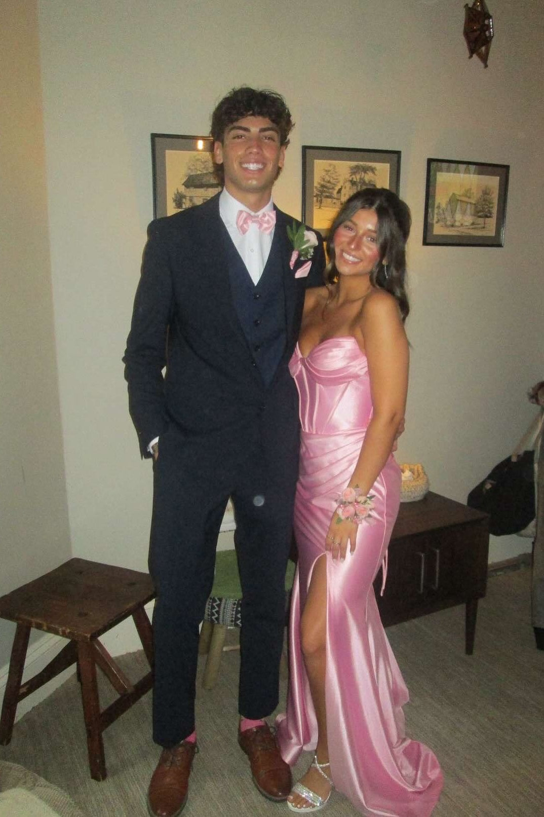 V-neck Pink Pleated Mermaid Long Dress with Slit