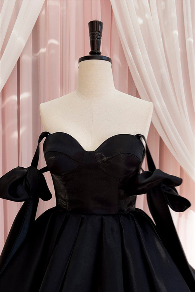 
                      
                        Bow Tie Black Pleated A-line Short Dress
                      
                    