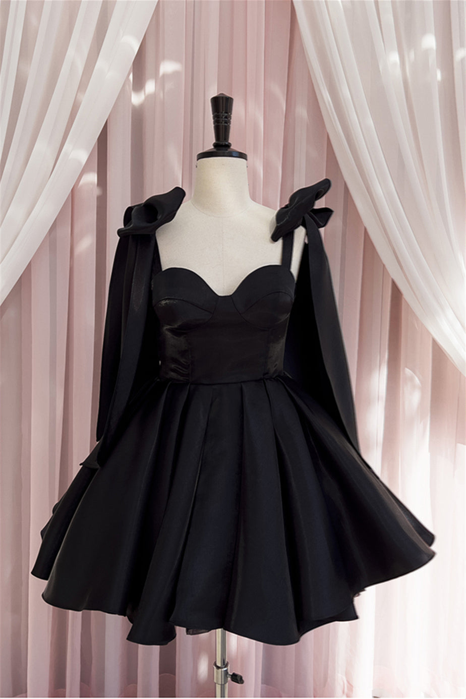 Bow Tie Black Pleated A-line Short Dress