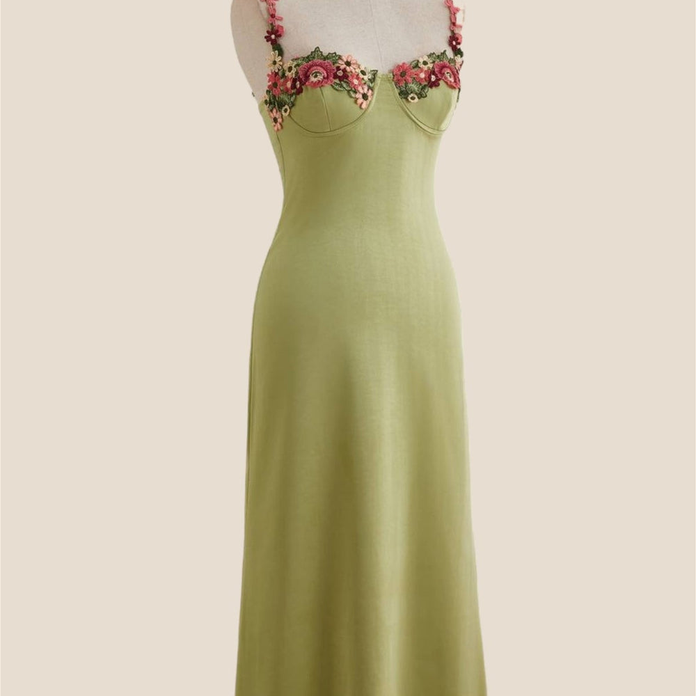 
                      
                        Green Floral Embroidery Sheath Long Dress
                      
                    