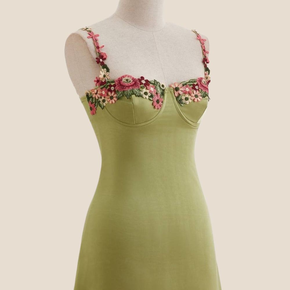 
                      
                        Green Floral Embroidery Short Princess Dress
                      
                    