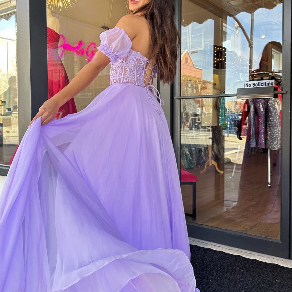 
                      
                        Lavender Appliques Long Dress with Detachable Sleeves
                      
                    