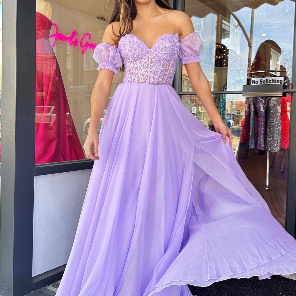 
                      
                        Lavender Appliques Long Dress with Detachable Sleeves
                      
                    