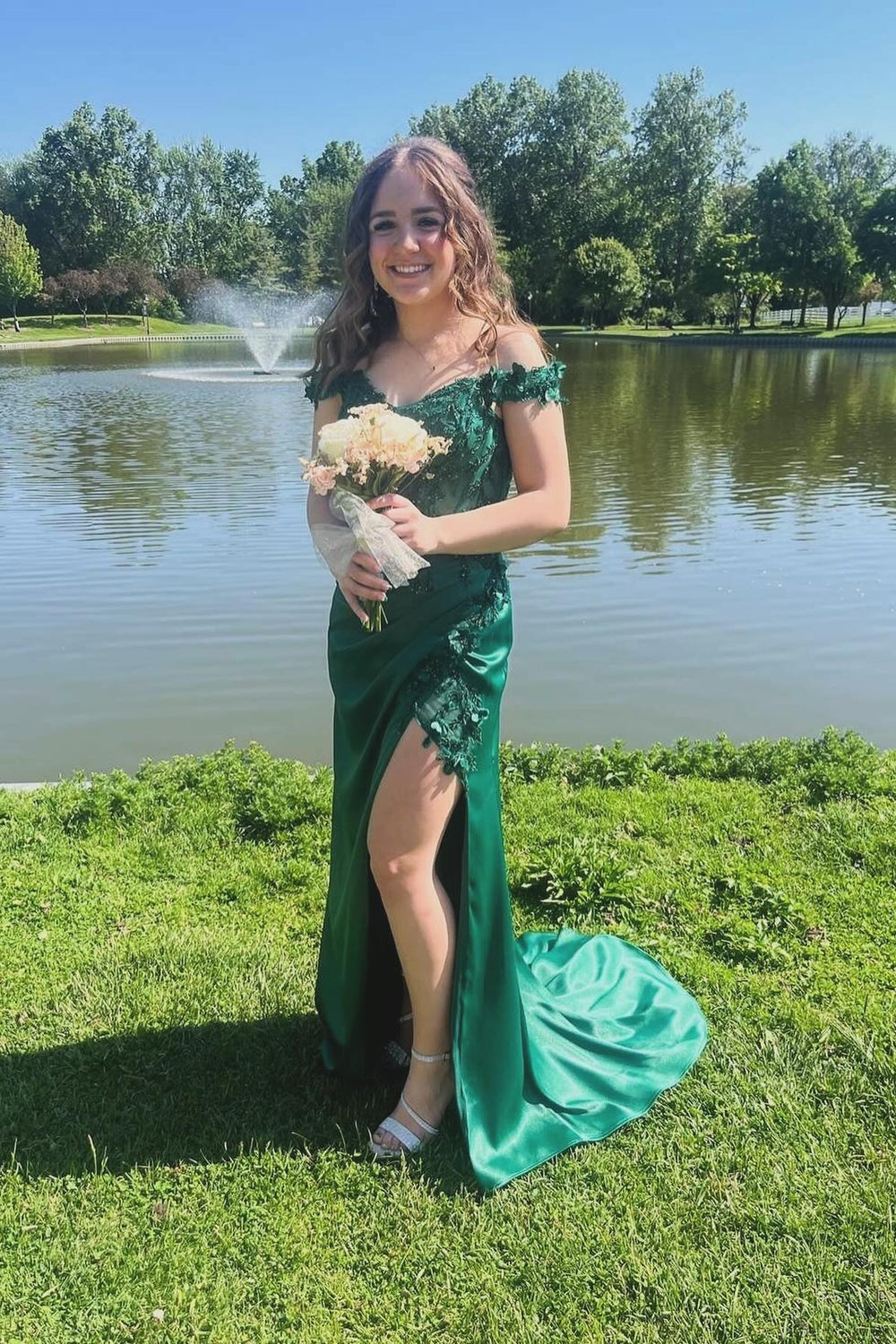 Off the Shoulder Emerald Green Appliques Long Dress