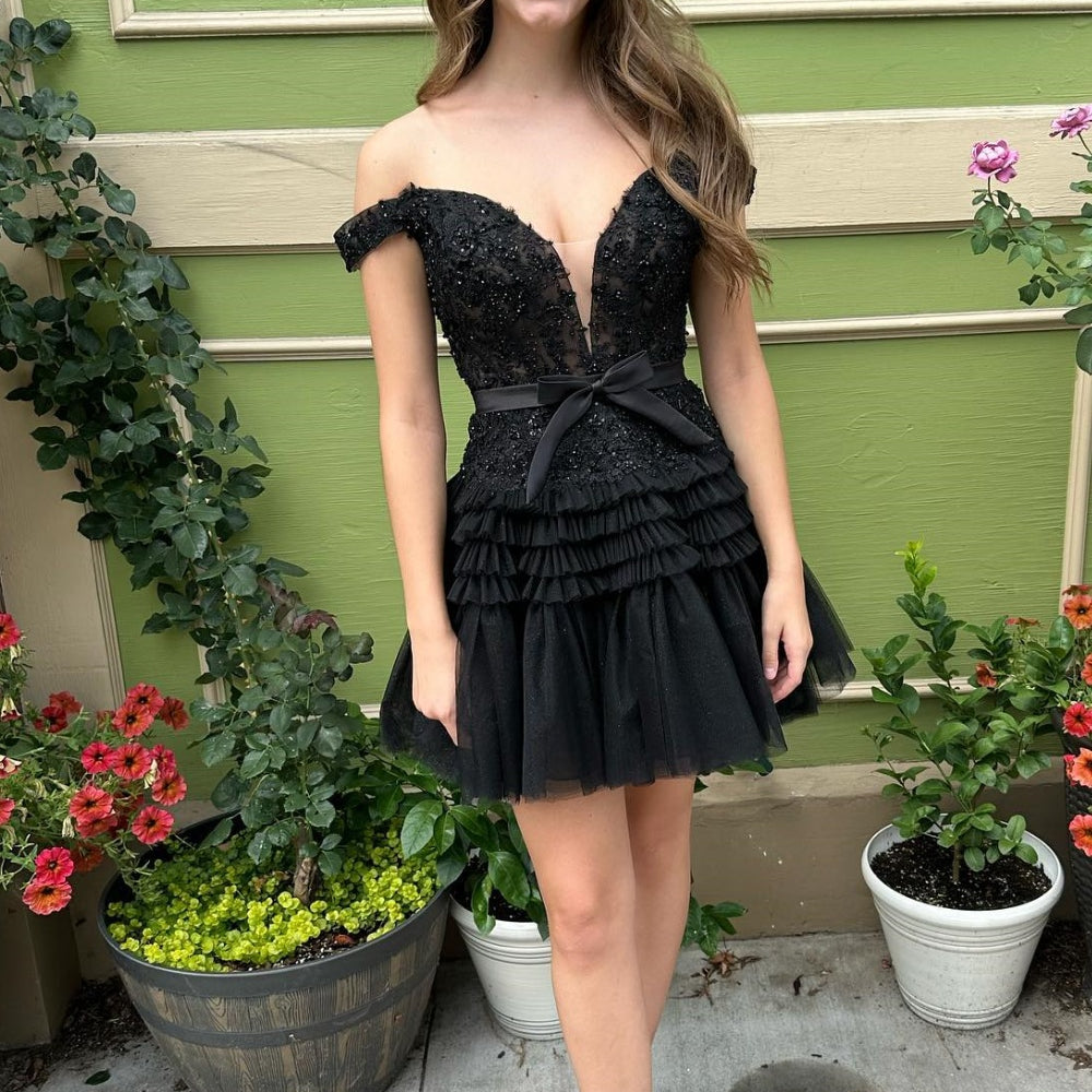 
                      
                        Off the Shoulder Fuchsia Appliques Homecoming Dress
                      
                    