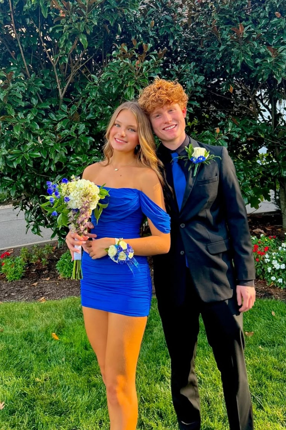 Off the Shoulder White Ruched Sheath Short Dress