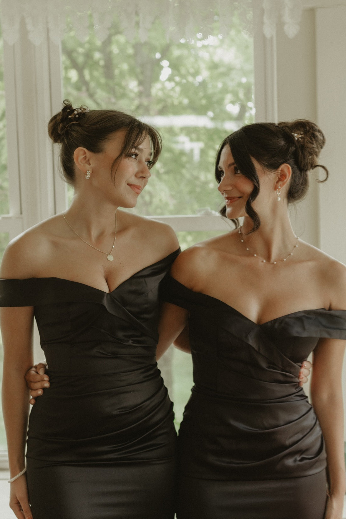 Off the Shoulder Black Ruched Satin Bridesmaid Dress – PollyBoutique