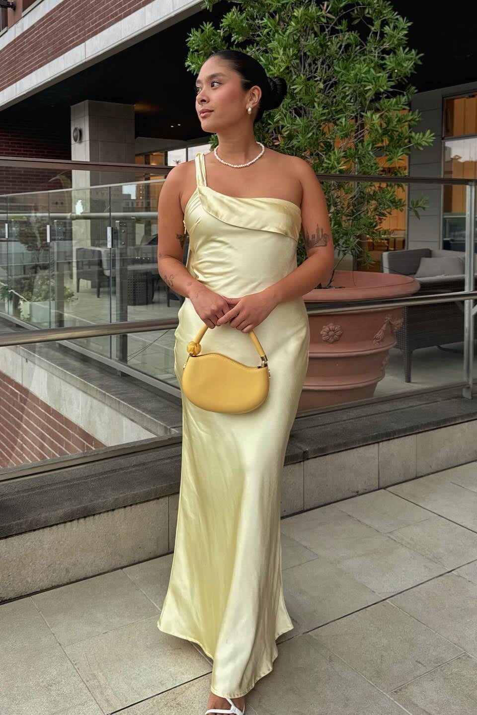 One Shoulder Yellow Sheath Satin Bridesmaid Dress