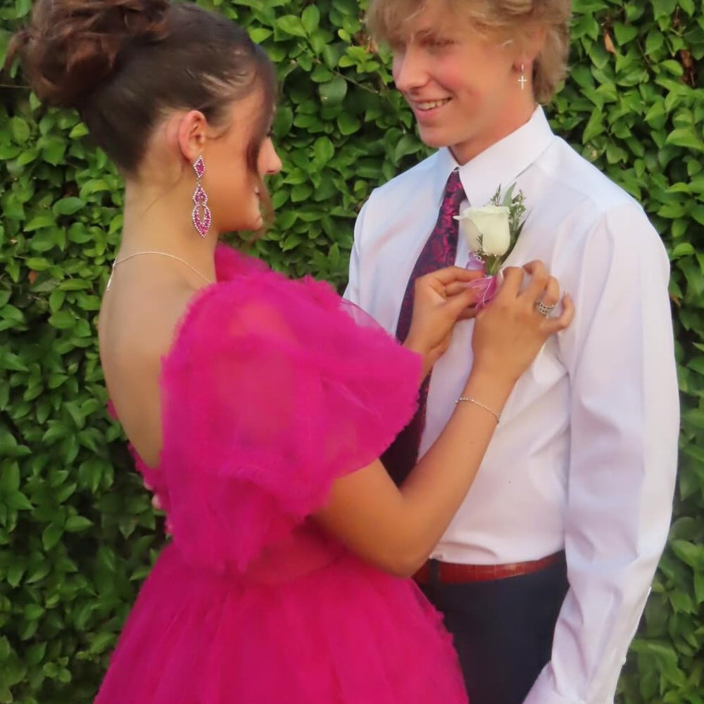 
                      
                        Puff Sleeves Fuchsia Ruffled Short Dress with Bow
                      
                    