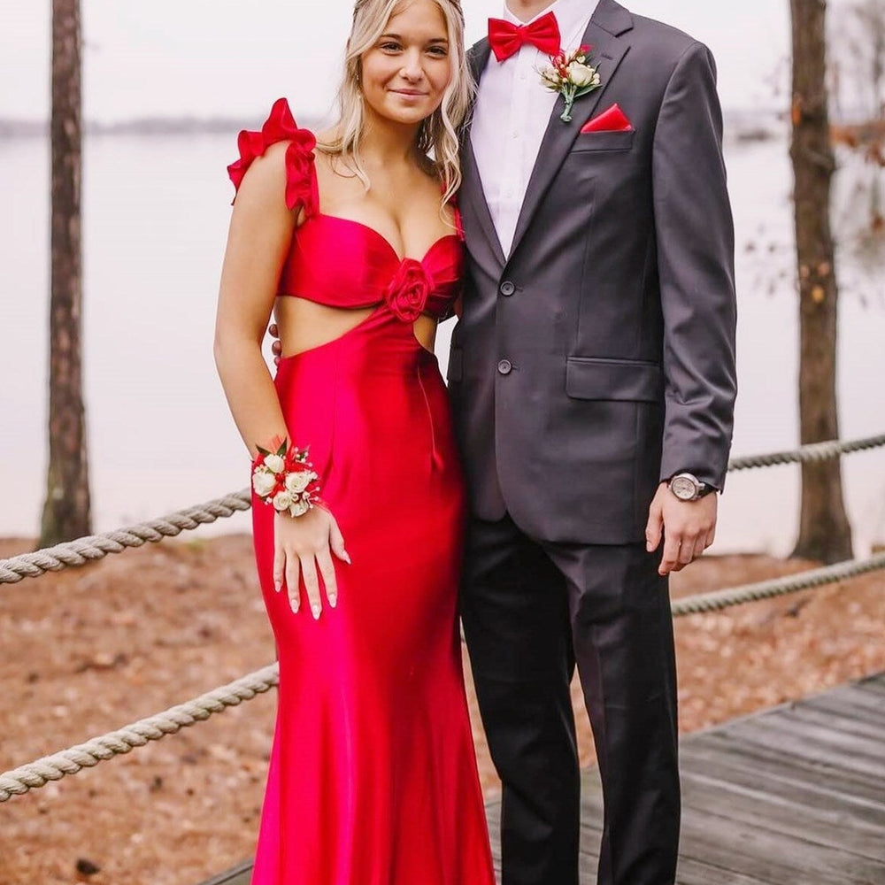 
                      
                        Ruffle Straps Yellow Cutout Long Dress with Rosette
                      
                    