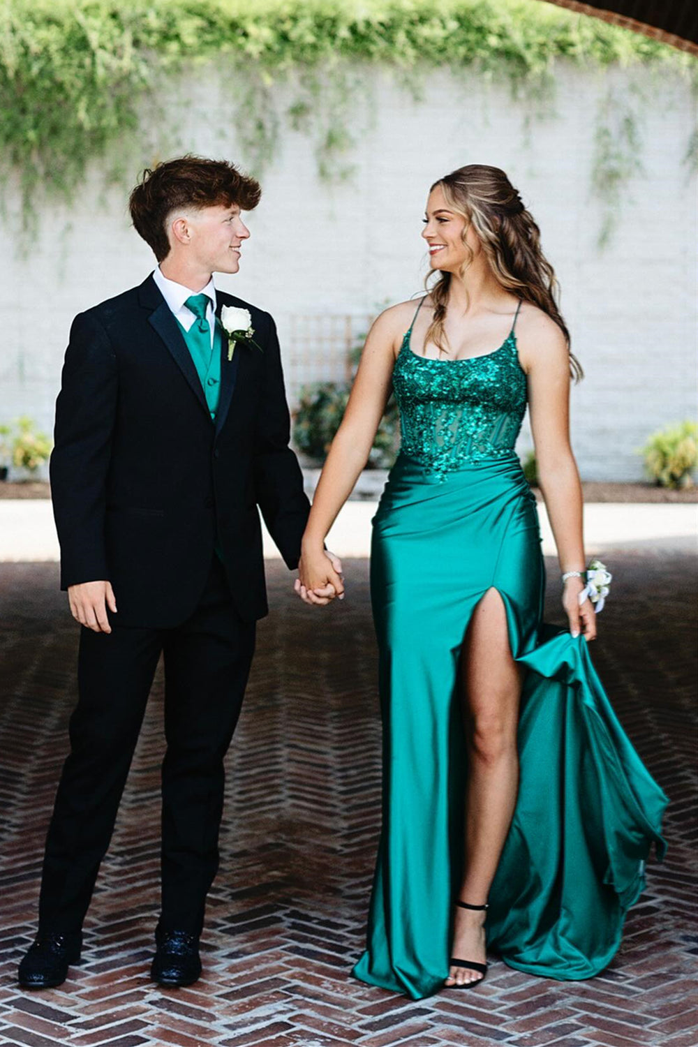 Spaghetti Straps Emerald Sequin Mermaid Long Dress