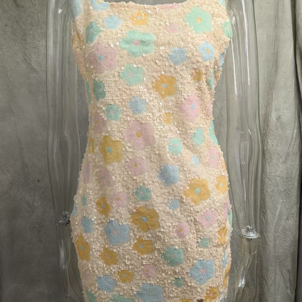 
                      
                        Square Neck White Floral Sequin Short Dress with Slit
                      
                    