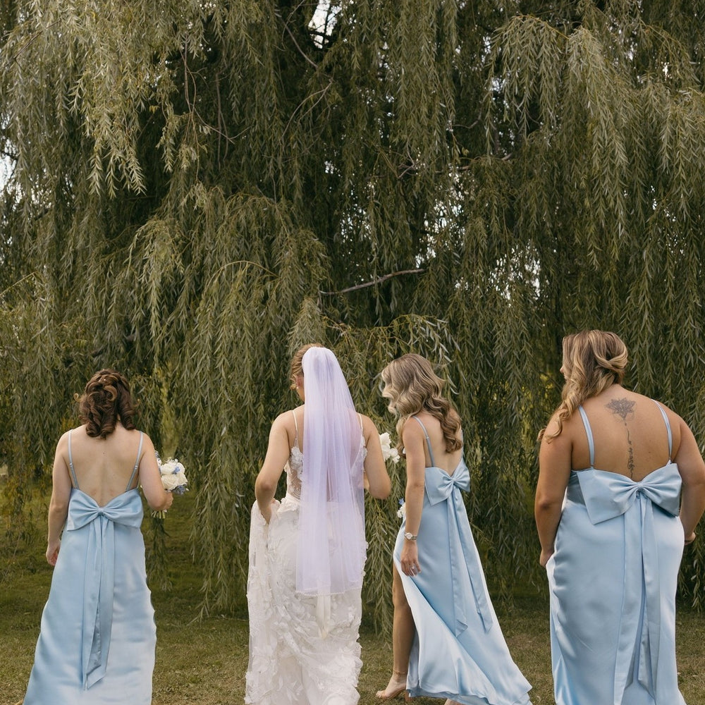 
                      
                        Square Neck Blue Back Bow Bridesmaid Dresses with Slit
                      
                    