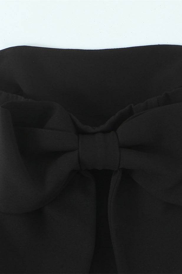 
                      
                        Strapless Black Back Bow A-line Short Dress
                      
                    