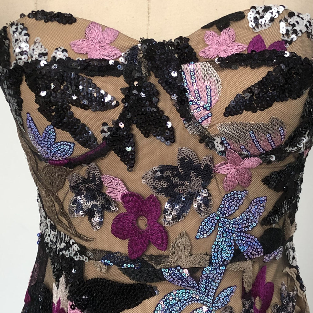 
                      
                        Strapless Black Sequin Appliques Column Long Dress
                      
                    