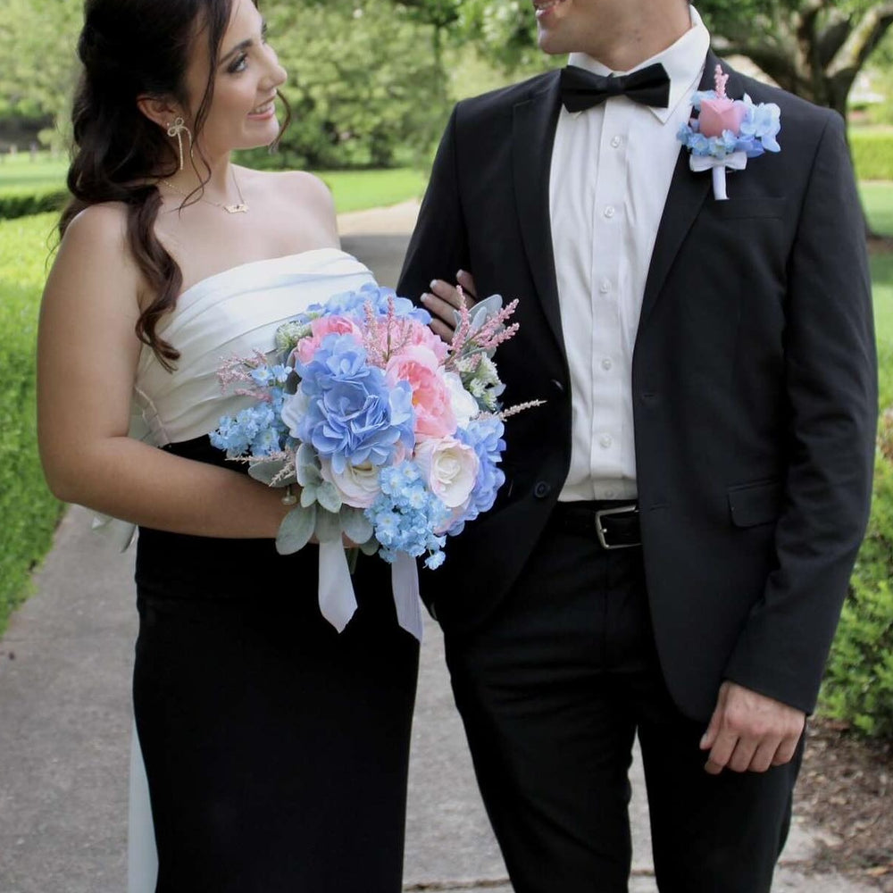 
                      
                        Strapless Black and White Back Bow Long Dress
                      
                    