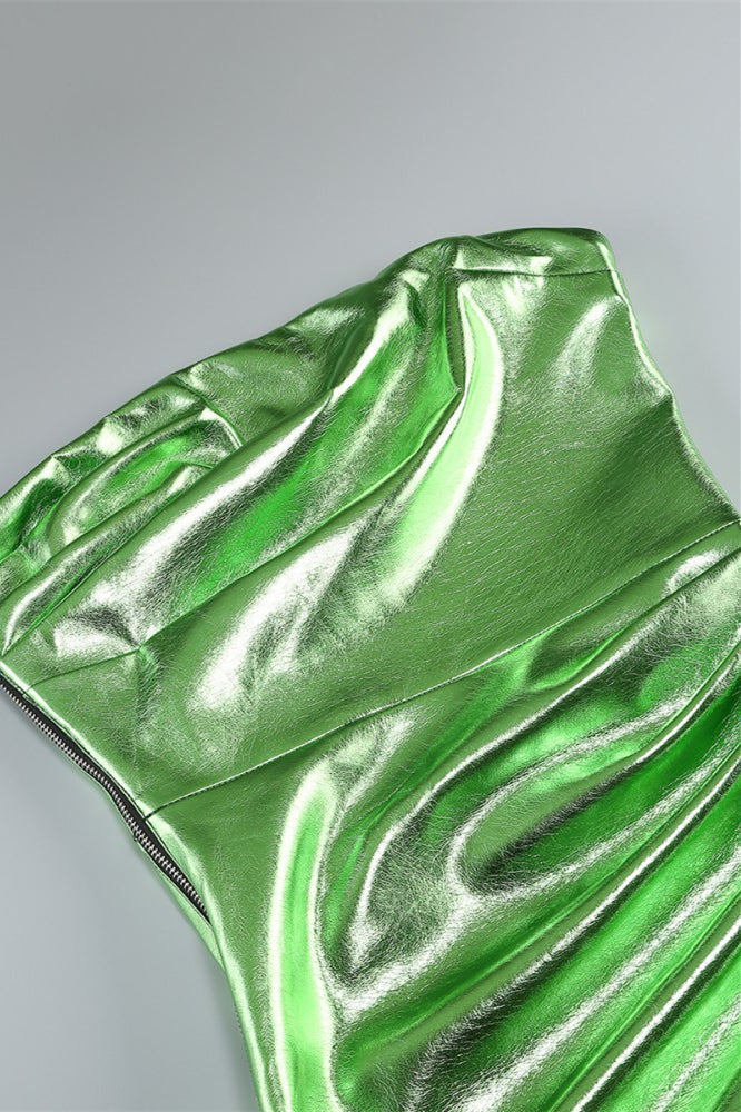 
                      
                        Strapless Green Ruched Short Dress with Streamer
                      
                    