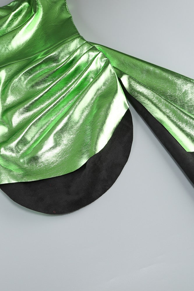 
                      
                        Strapless Green Ruched Short Dress with Streamer
                      
                    