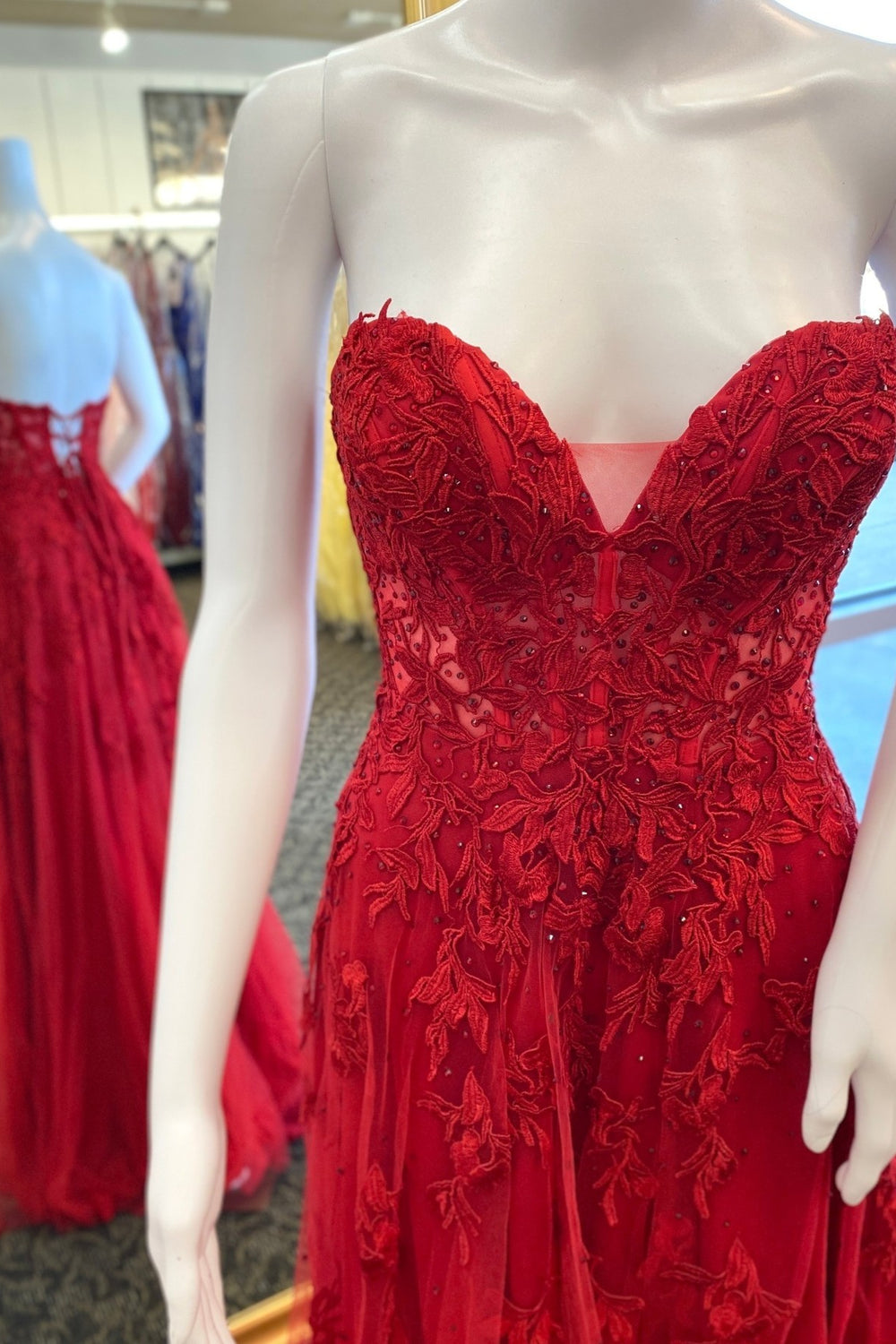 Strapless Red Lace Appliques Long Formal Dress