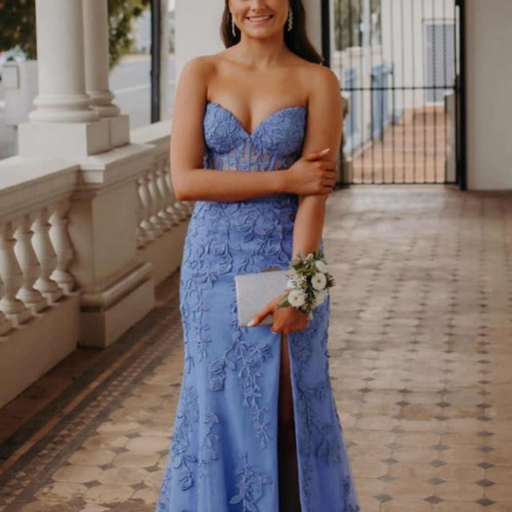 
                      
                        Strapless Yellow Lace Appliques Long Prom Dress
                      
                    