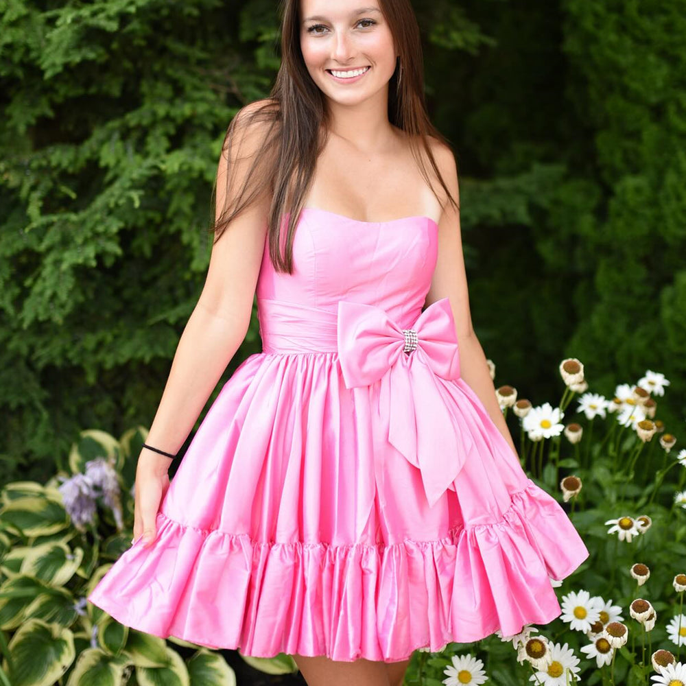 
                      
                        Strapless Red Short Homecoming Dress With Bow
                      
                    