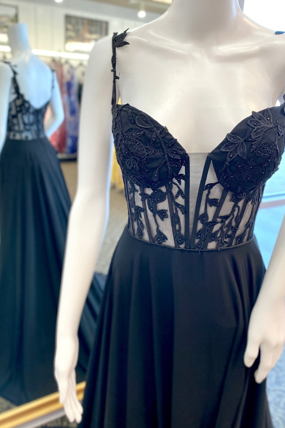 Straps Black Lace Appliques Long Formal Dress