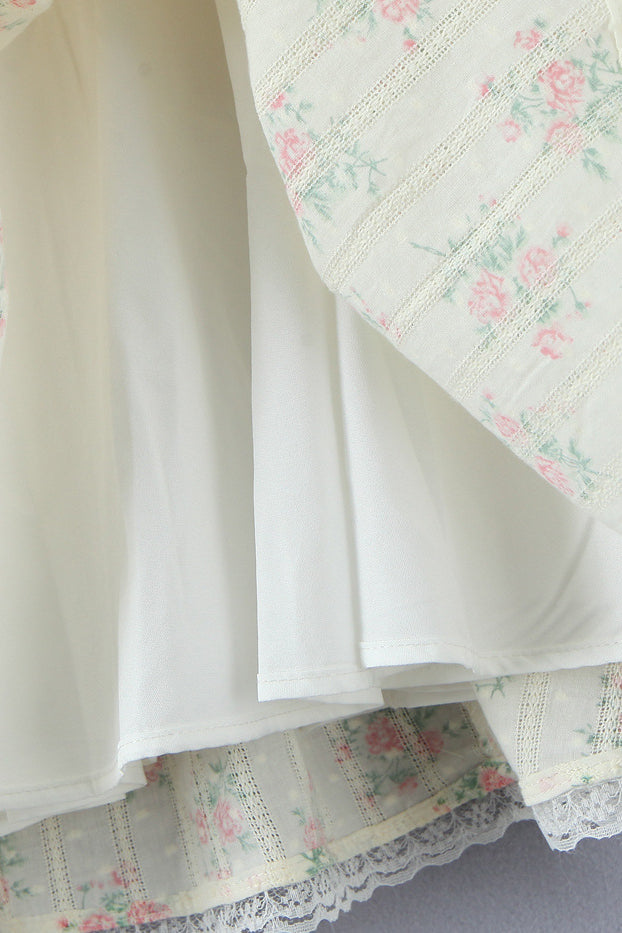 
                      
                        Straps Light Yellow Floral Print Short Dress with Lace
                      
                    