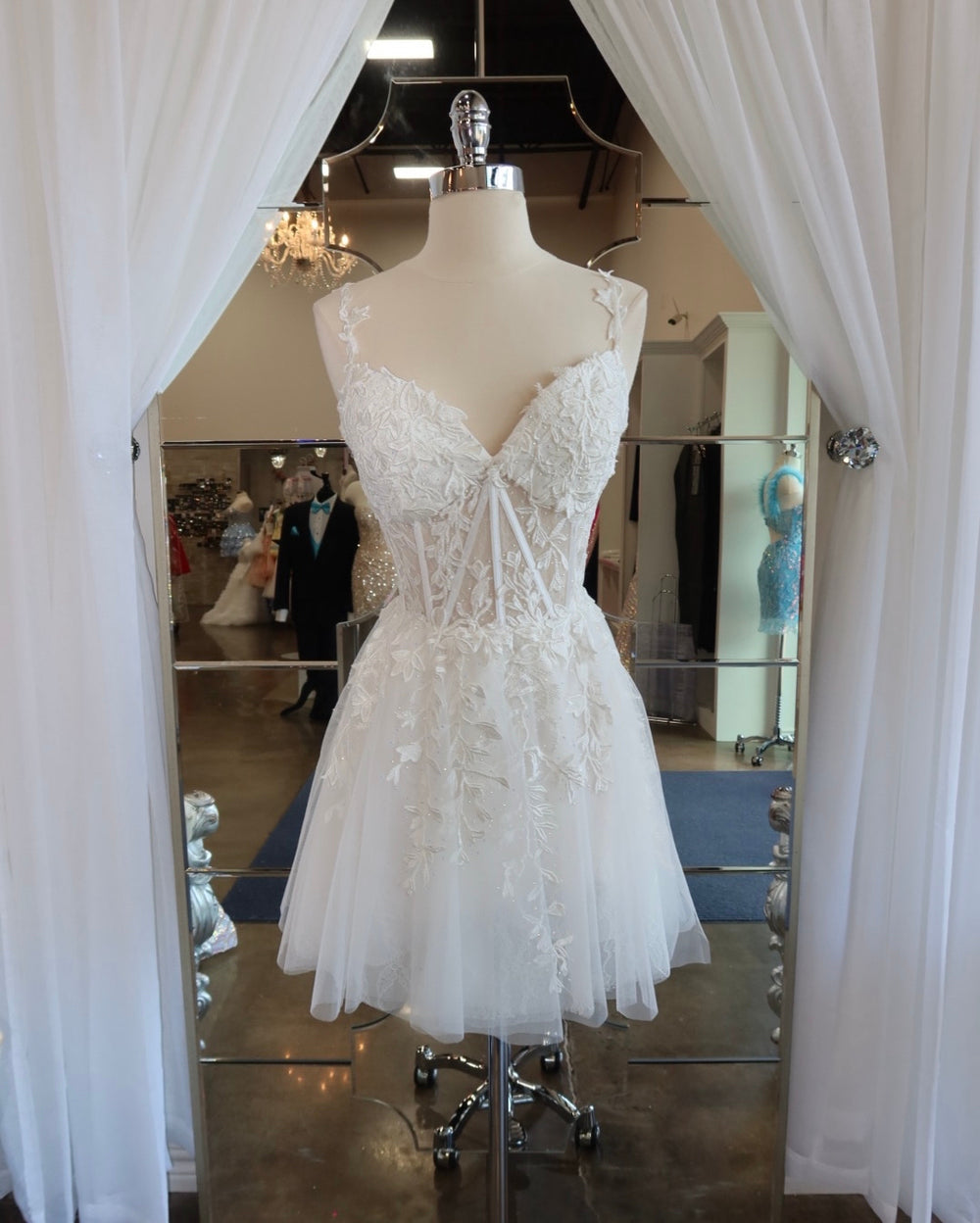 Straps White Appliques A-line Tulle Short Dress