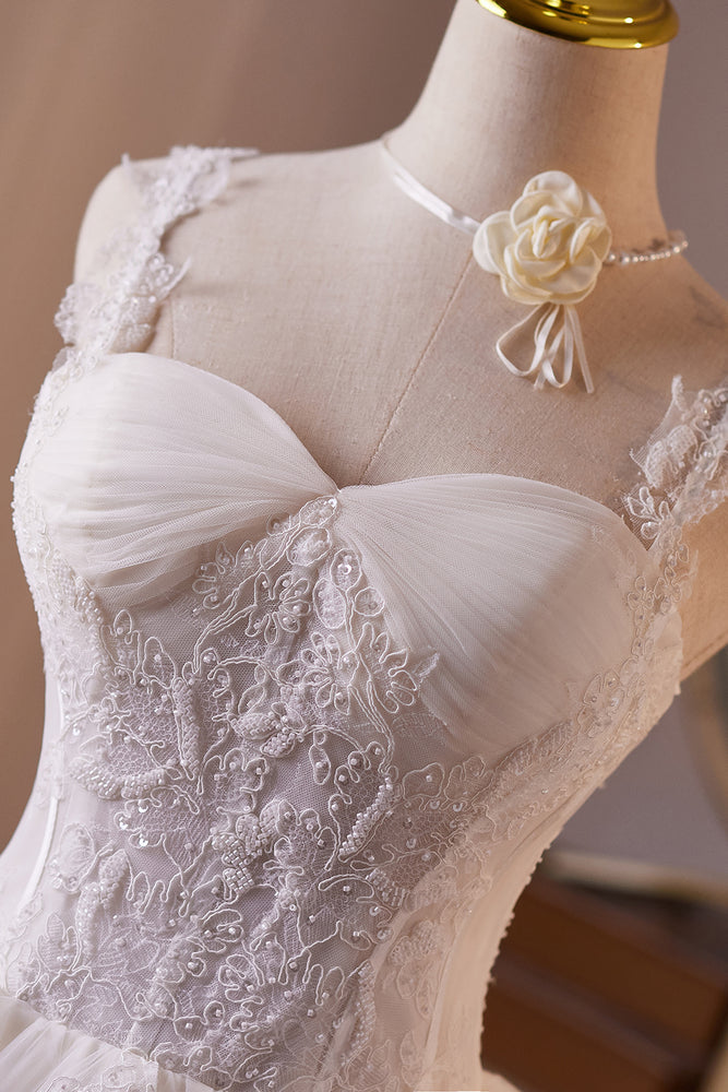 
                      
                        Straps White Lace Appliques Tulle Short Dress
                      
                    