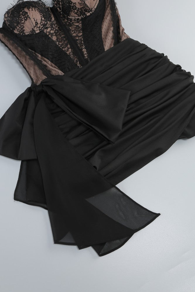 
                      
                        Sweetheart Black Ruched Lace Mini Dress with Side Train
                      
                    