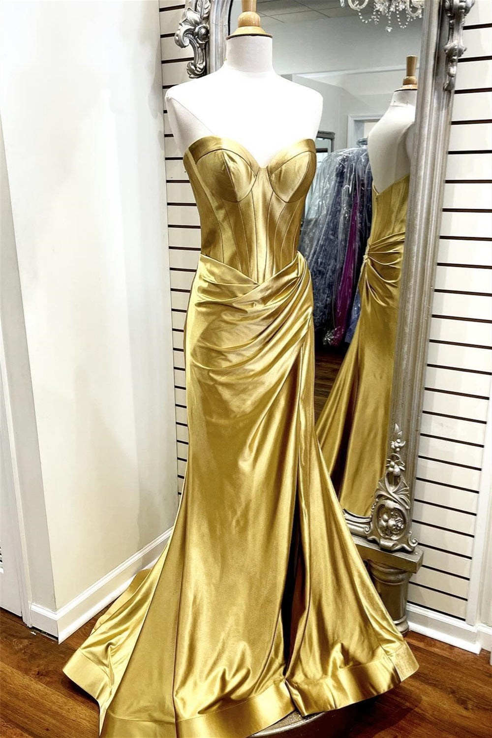 Sweetheart Golden Ruched Long Dress with Slit