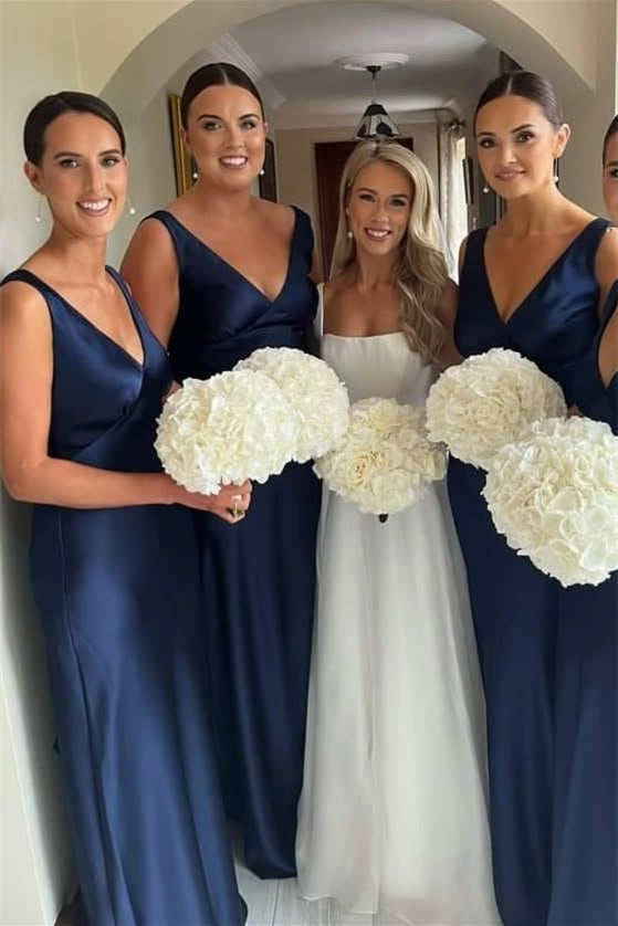 
                      
                        V-neck Navy Blue Satin Bridesmaid Dress
                      
                    