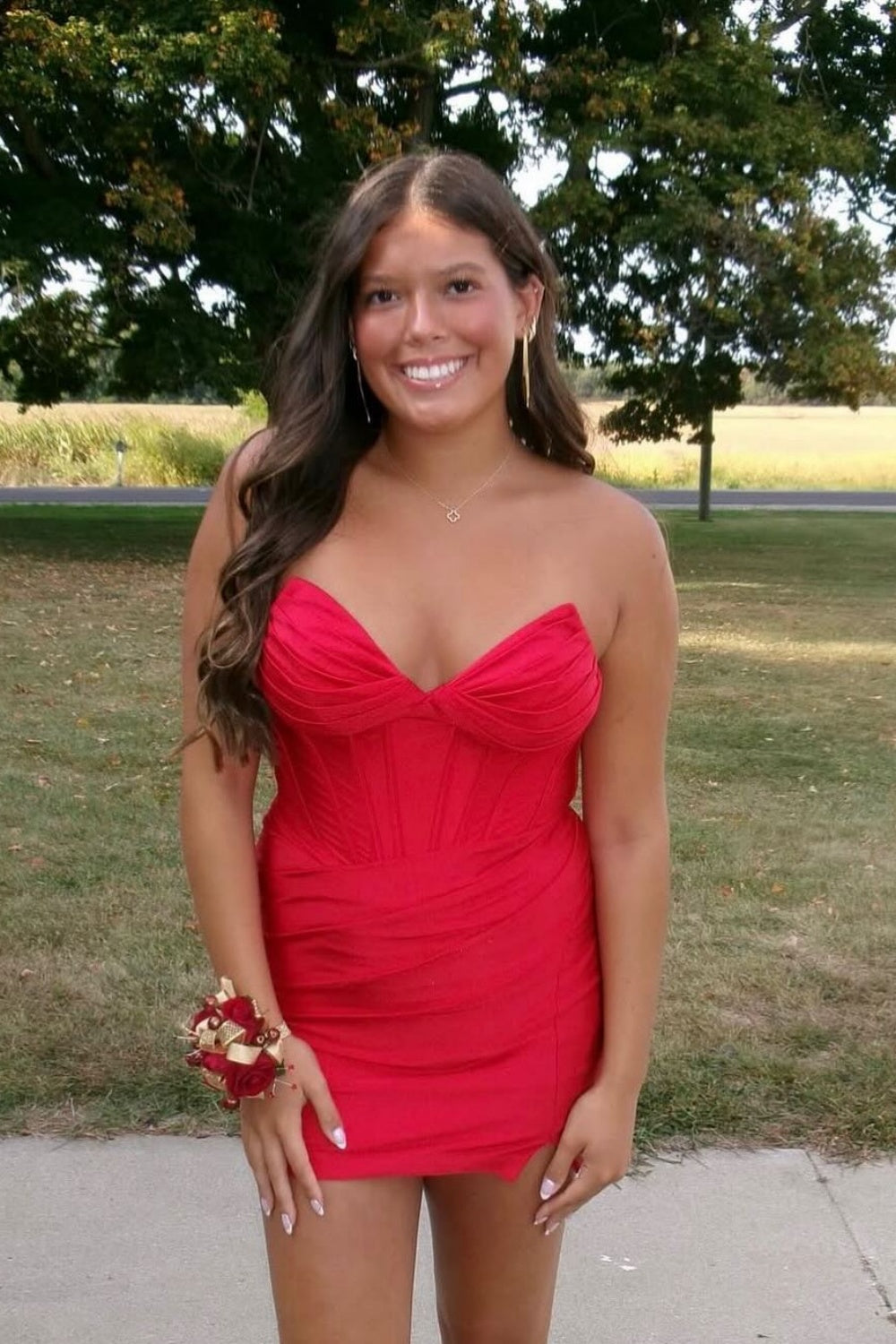 V-neck Red Pleated Bust Short Dress with Slit