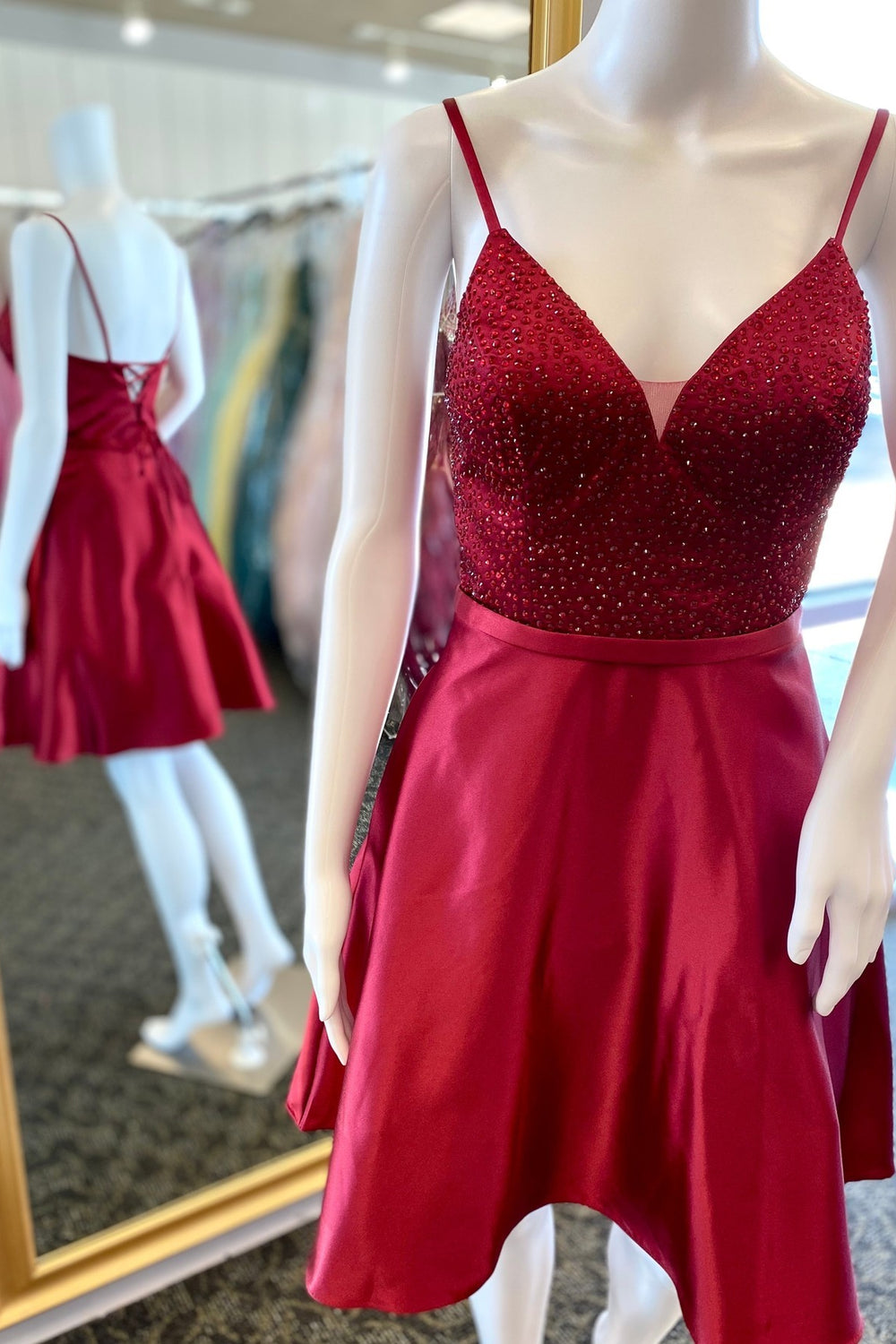 V-neck Wine Red Beaded Short Party Dress