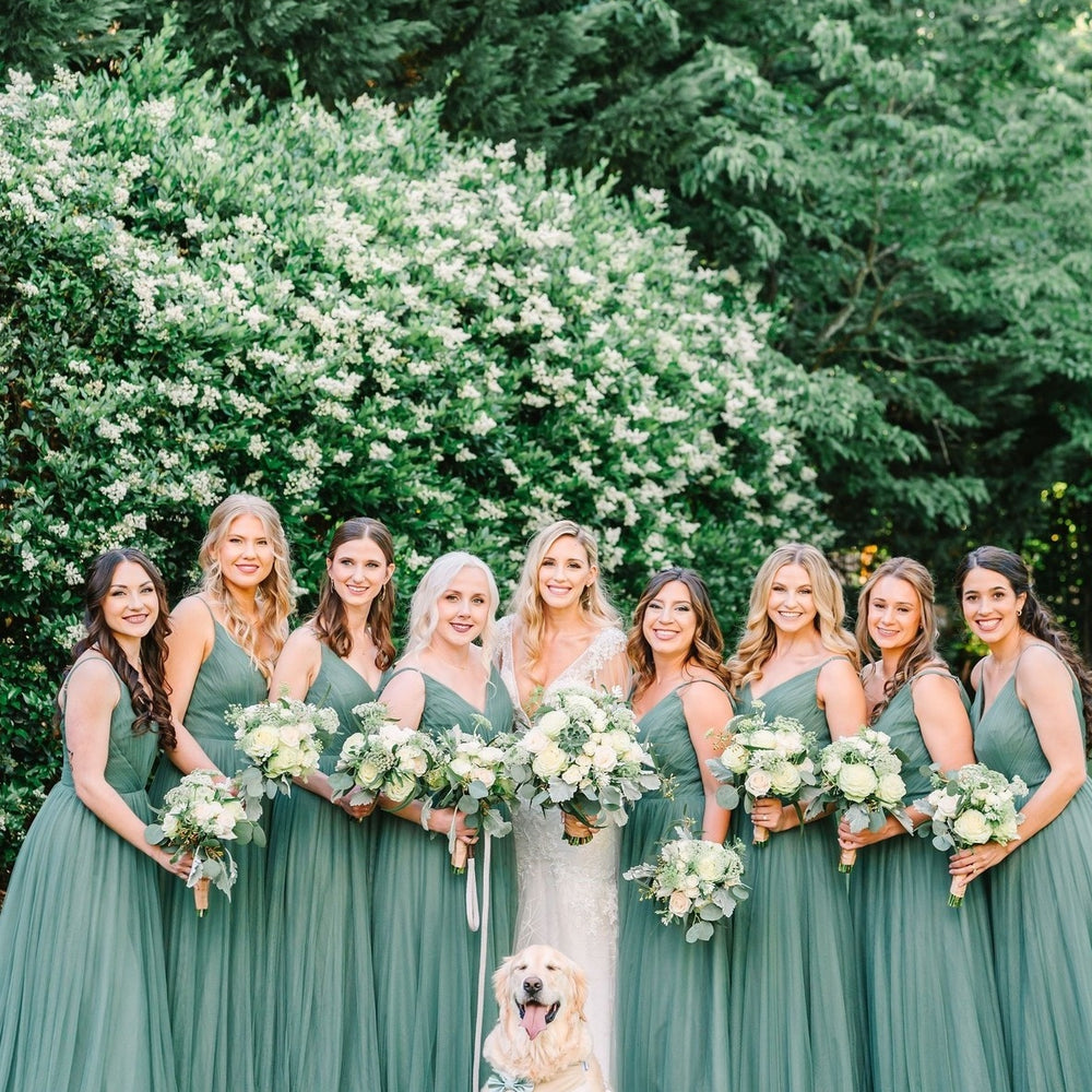 
                      
                        V-neck Dark Green A-line Tulle Bridesmaid Dress
                      
                    