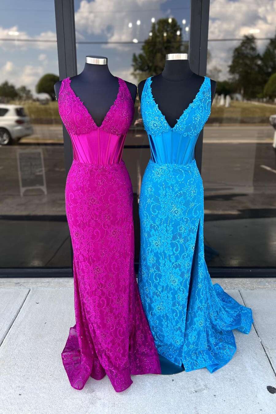 V-neck Fuchsia Lace Mermaid Long Dress with Slit