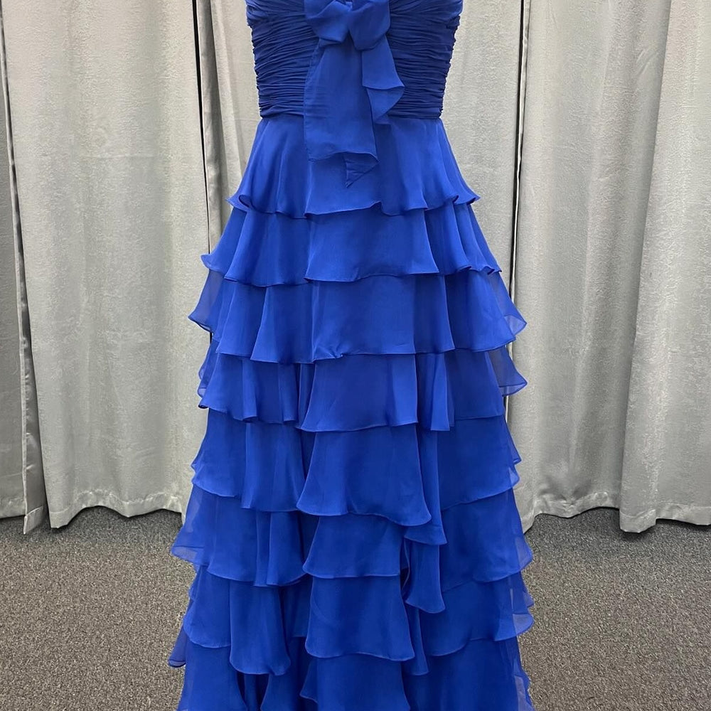 
                      
                        V-neck Green Pleated Tiered Long Dress with Bow
                      
                    