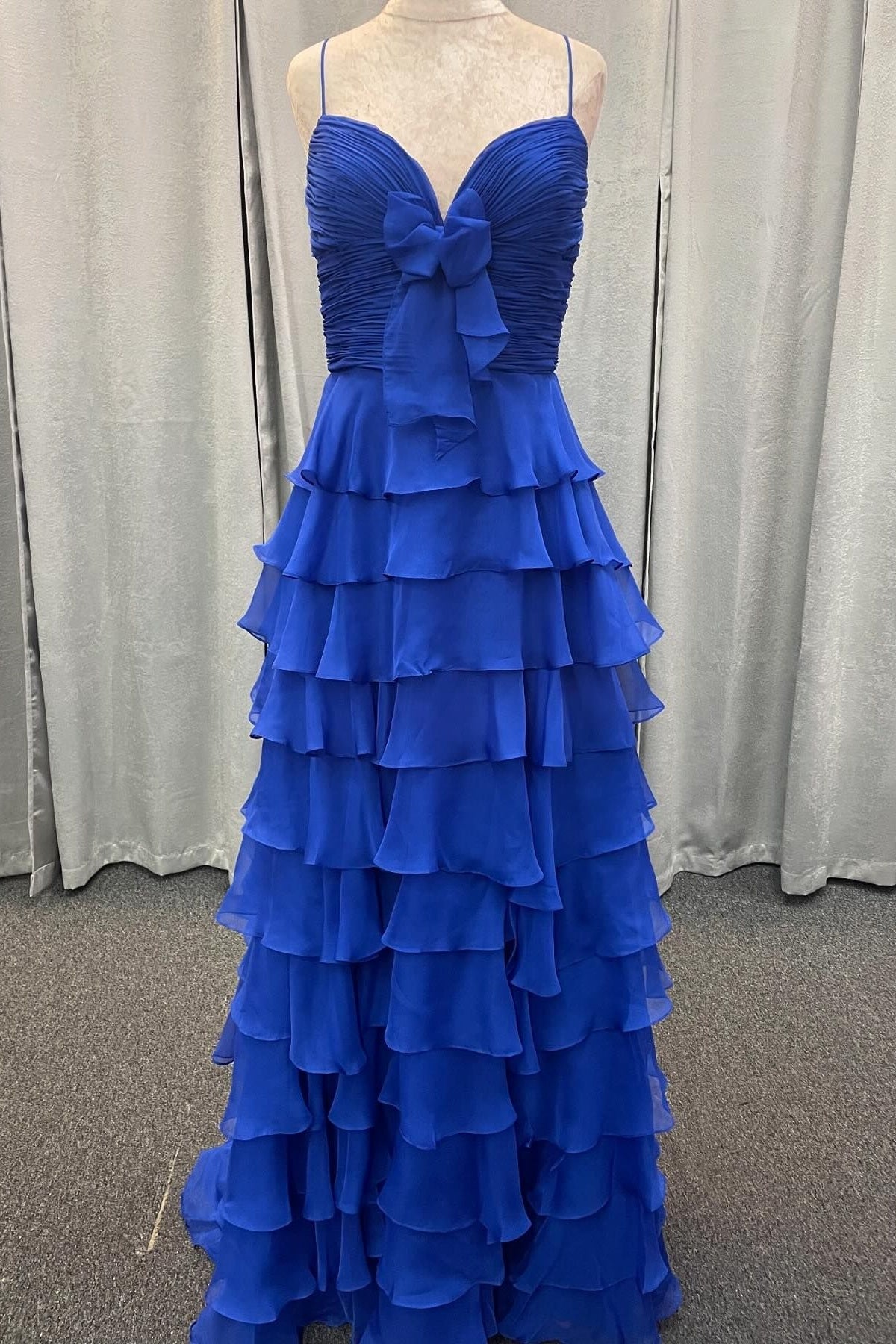 V-neck Green Pleated Tiered Long Dress with Bow