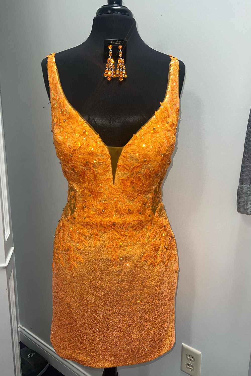 Yellow Sequin Bodycon Short Dress with Appliques