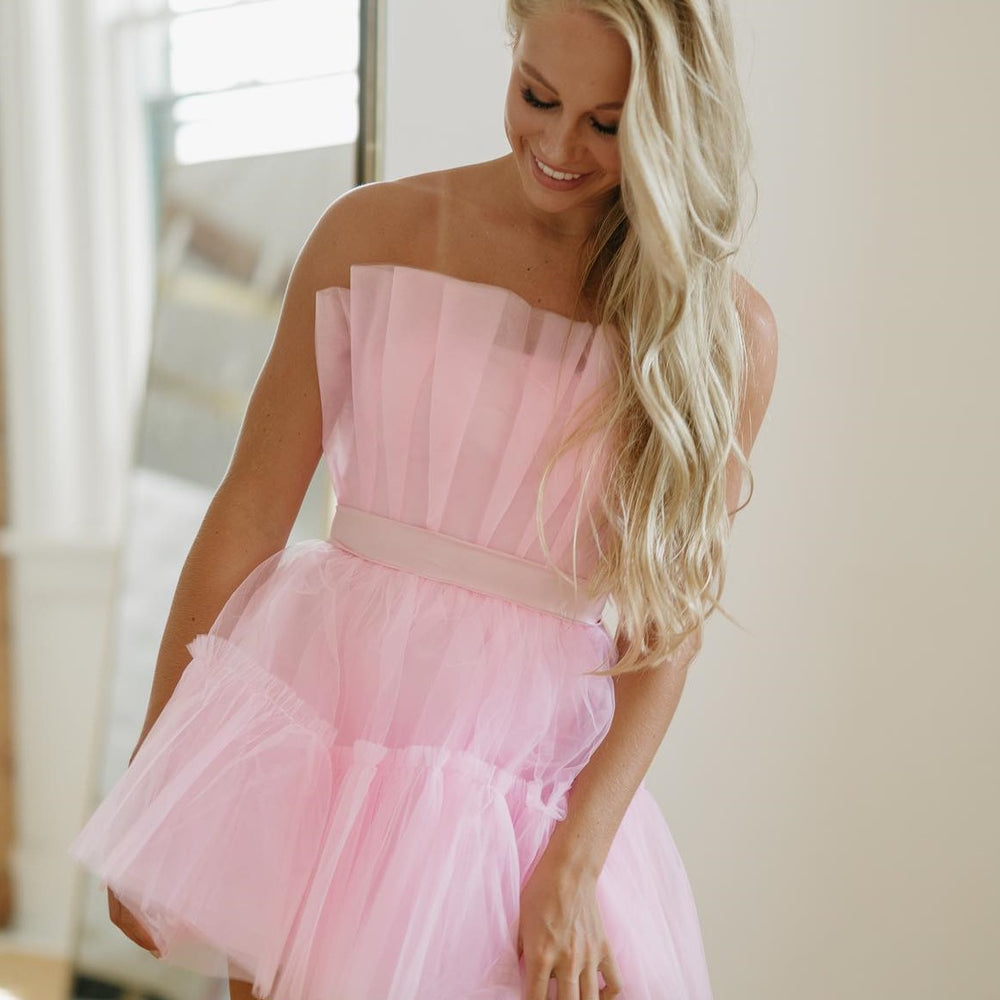 
                      
                        Strapless Yellow Ruffle Tulle Short Dress
                      
                    
