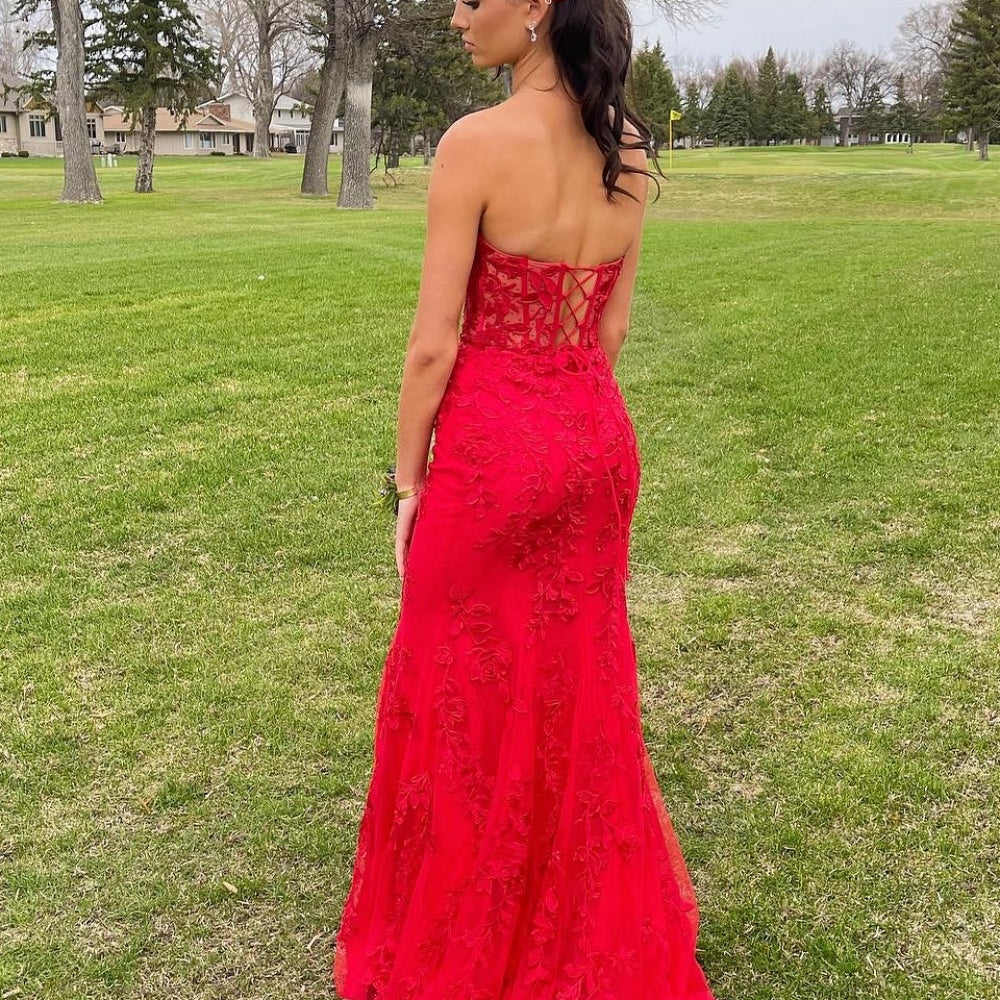 
                      
                        Strapless Yellow Lace Appliques Long Prom Dress
                      
                    