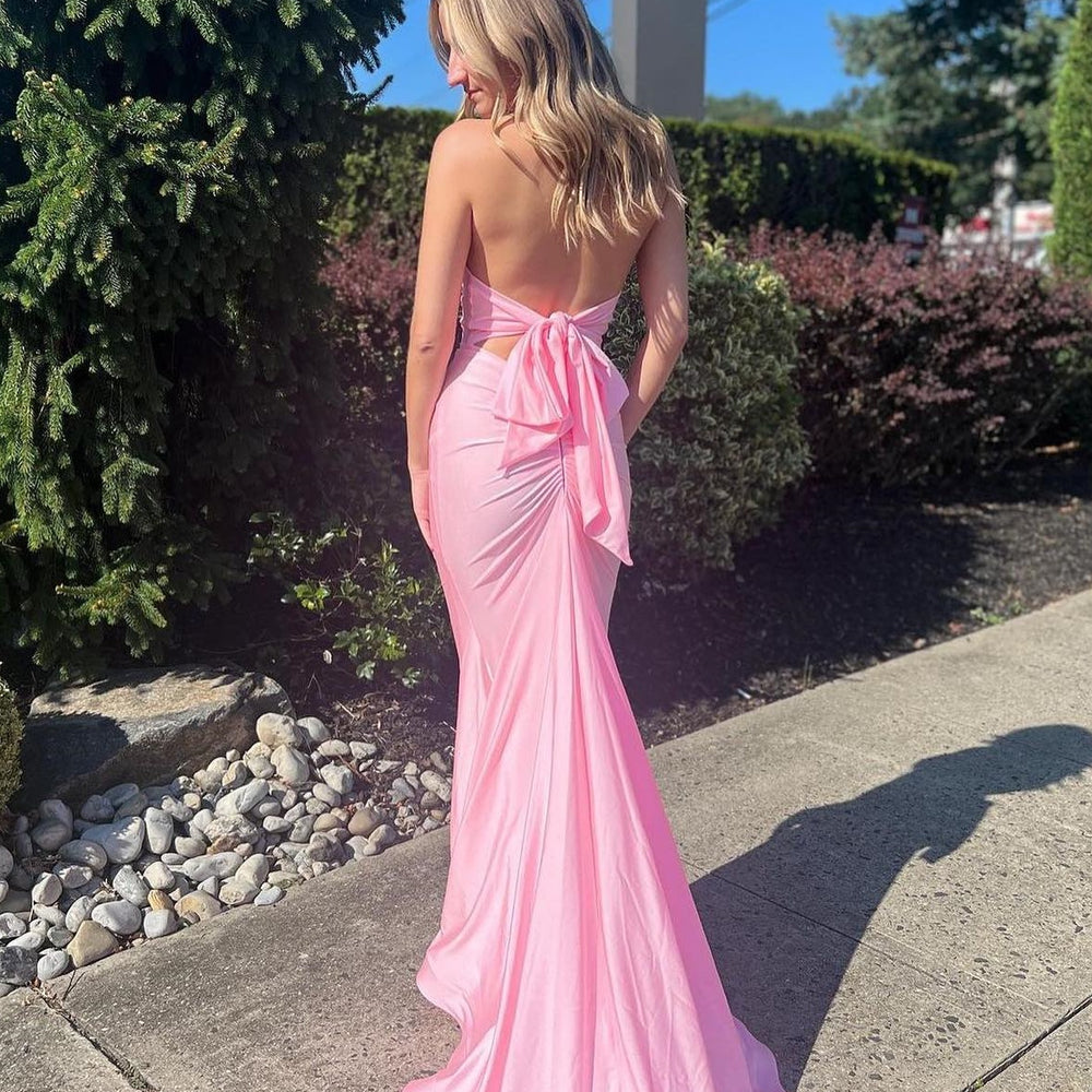 
                      
                        Plunge Neck Pink Open Back Mermaid Long Dress
                      
                    