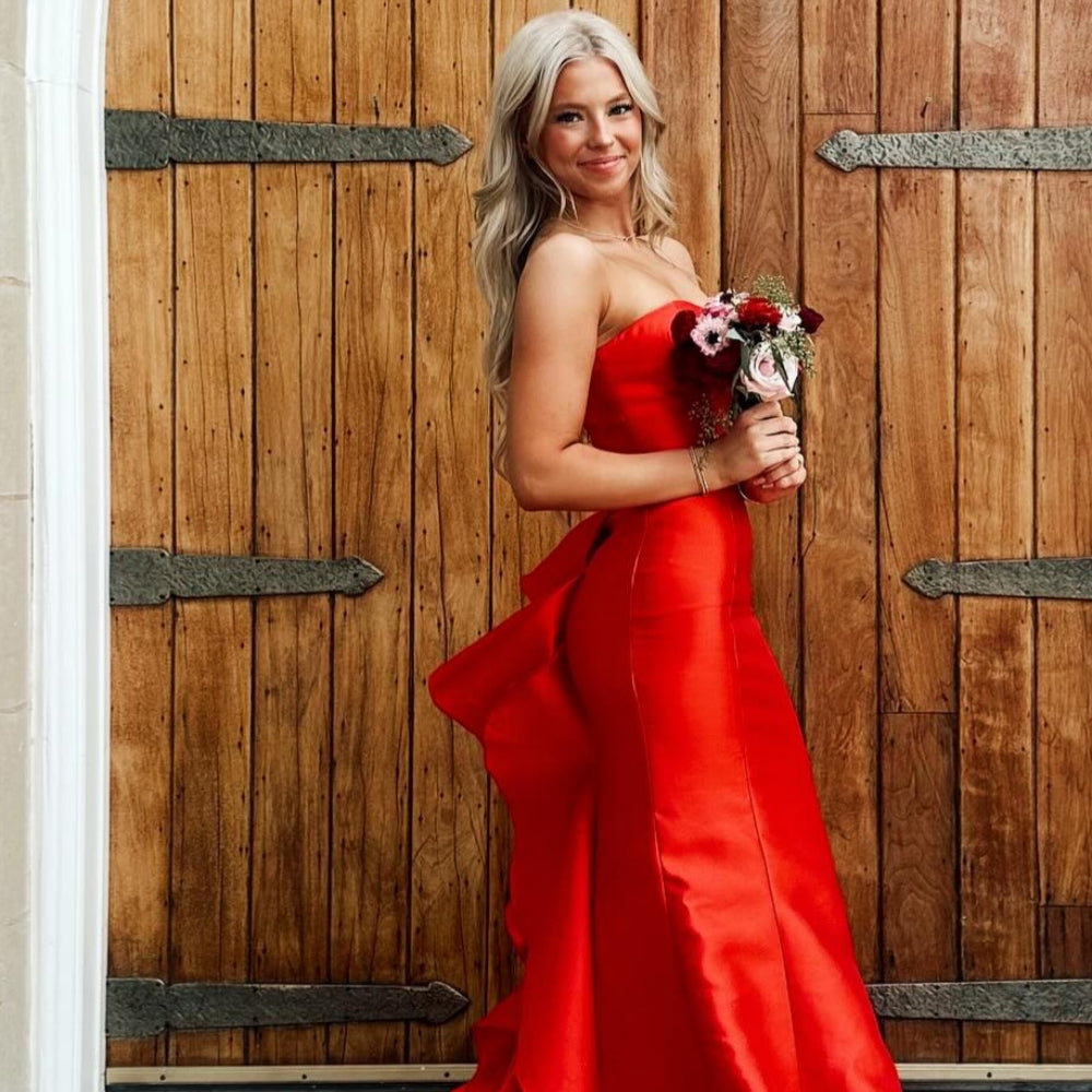 
                      
                        Strapless Yellow Back Bow Long Dress
                      
                    