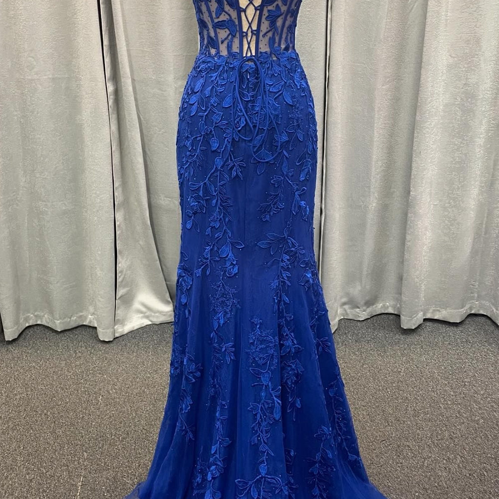 
                      
                        Strapless Yellow Lace Appliques Long Prom Dress
                      
                    